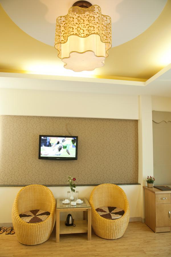 Venus Hotel Ha Noi Hanoi Buitenkant foto